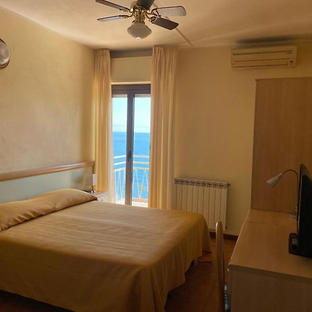 Ulivo Hotel Diano Marina Exterior foto