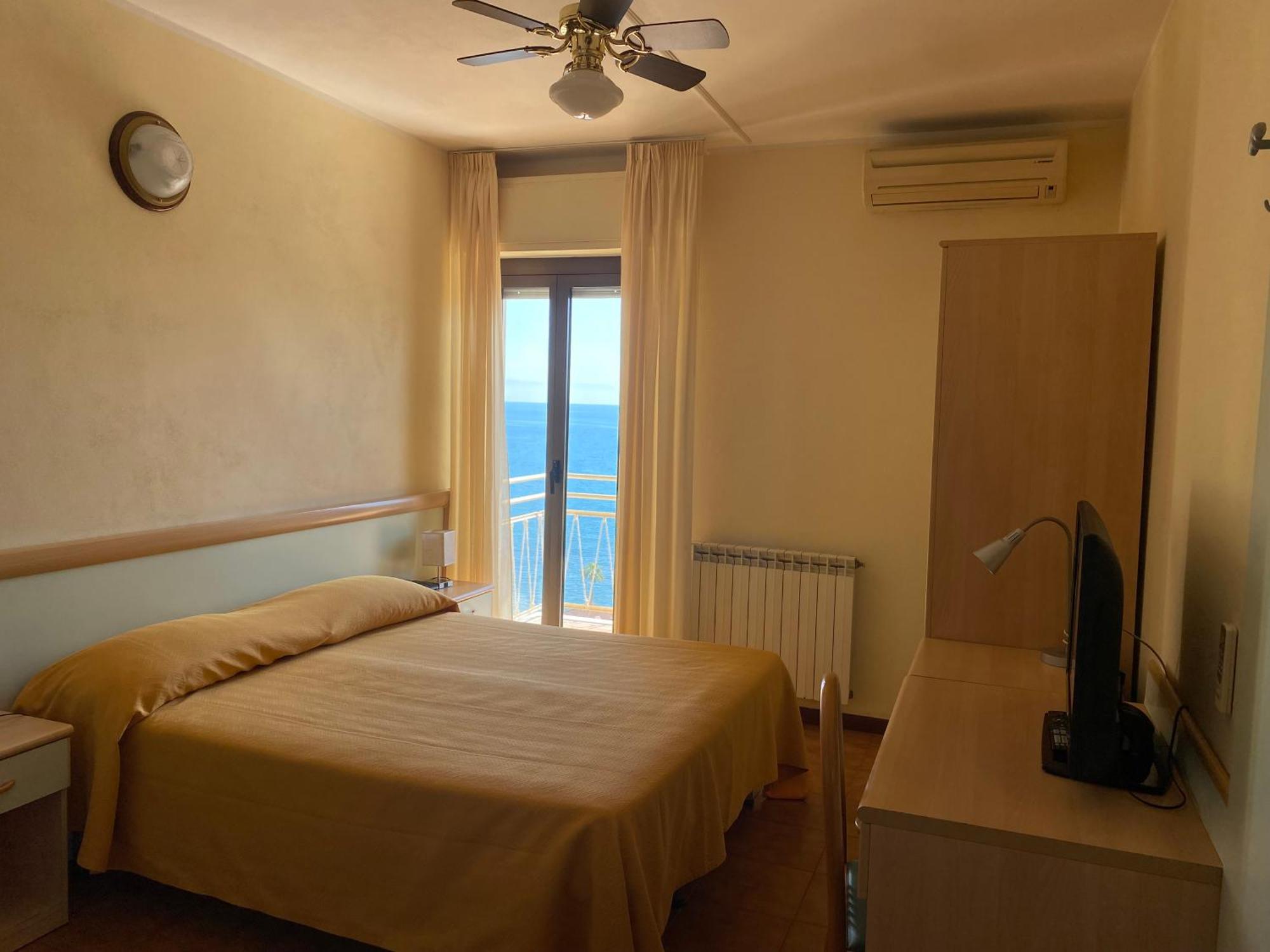 Ulivo Hotel Diano Marina Exterior foto