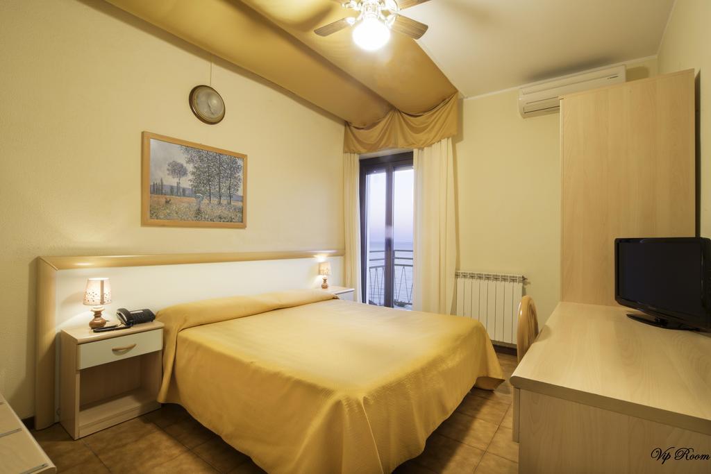 Ulivo Hotel Diano Marina Exterior foto